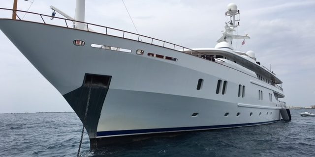 boat painting and refinishing services in Fort Lauderdale, West Palm and Savannah, Georgia